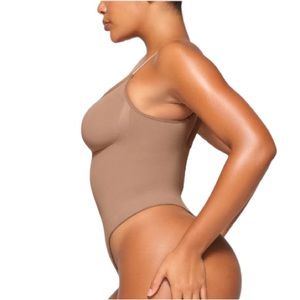 SKIMS SIENNA SHEER SCULPT THONG BODYSUIT SIZE 4X NWT
